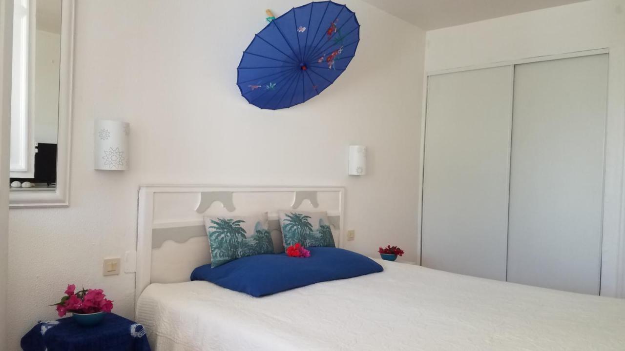 Appartement Rez-De-Chaussee De Villa A 1 Minute De La Plage Saint-Francois  Exterior photo
